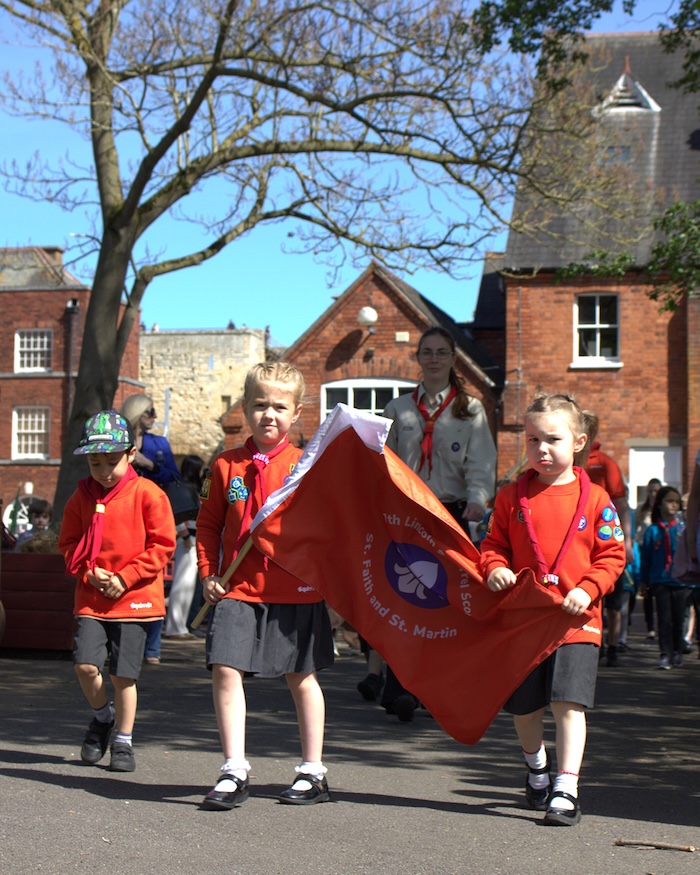 parade 9 Squirrel Scouts 2
