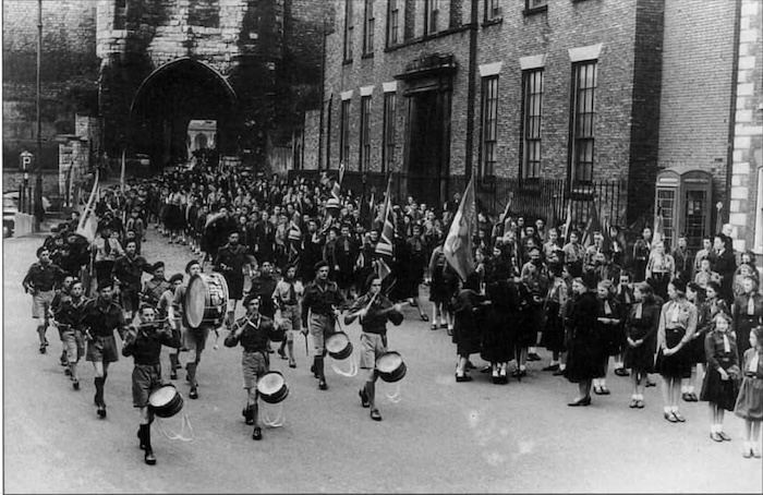 scouts 6 One of the earlier Lincoln Scouts St Georges Parade