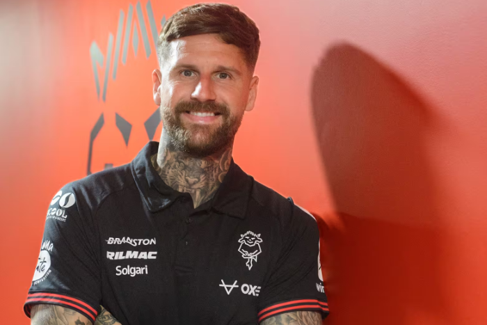 Sonny Bradley signs for Imps