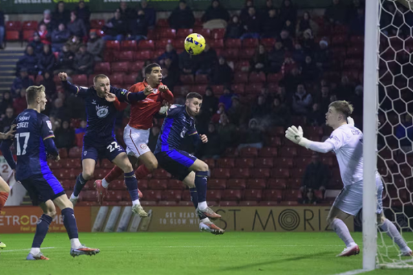 Barnsley 0, Lincoln City 2