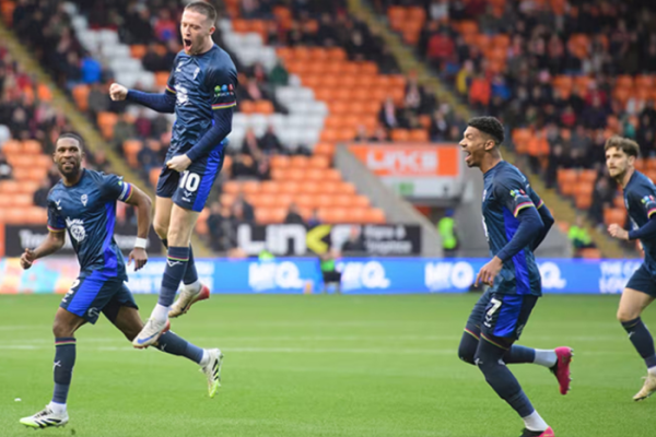 Blackpool 2, Lincoln City 2