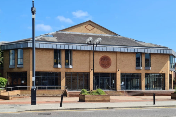 Court café to close