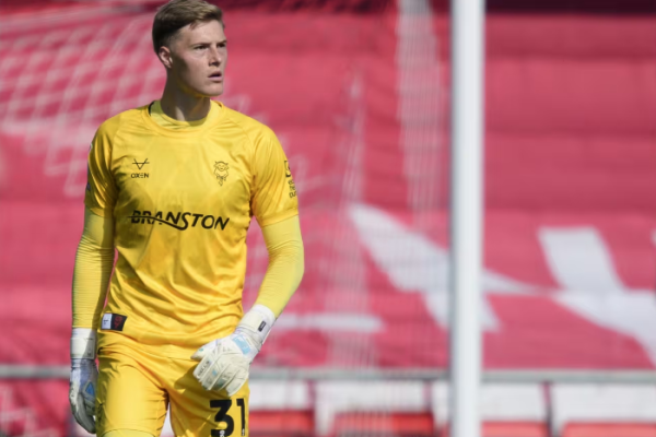 Jeacock commits to Imps