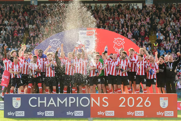 Lincoln City 4, Wycombe Wanderers 3
